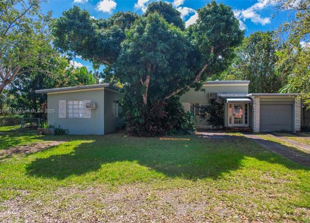 Property at 6700 SW 52nd St, Miami, FL 33155, 3 beds, 2 baths