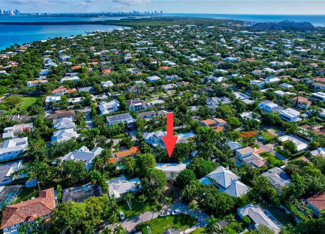 Property at 345 Harbor Ln, Key Biscayne, FL 33149, 4 beds, 3 baths