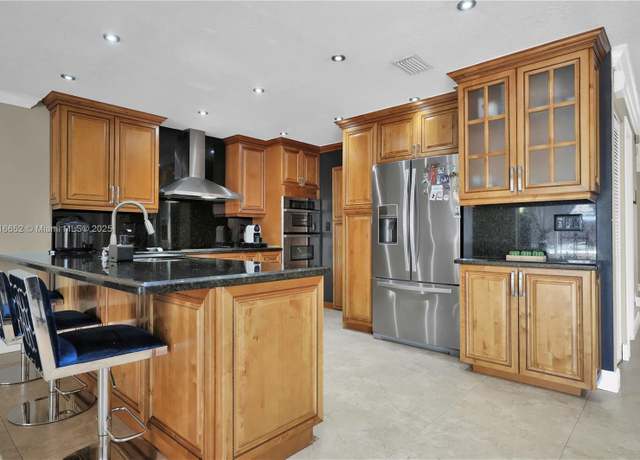 Property at 11763 SW 15th St, Miami, FL 33184, 3 beds, 2.5 baths
