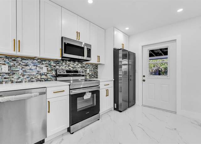 Property at 3837 NE 16th Ter, Pompano Beach, FL 33064, 3 beds, 2.5 baths