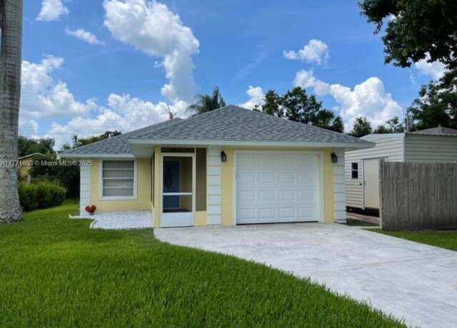Property at 2825 N 1st Pl, Vero Beach, FL 32968, 2 beds, 2 baths