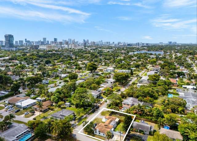 Property at 504 SW 5th Ave, Hallandale Beach, FL 33009, 6 beds, 3 baths