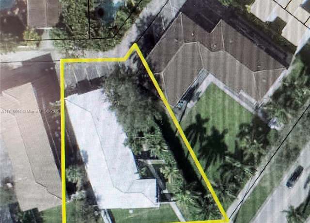 Property at 715 NE 92nd St, Miami Shores, FL 33138, 11 beds, 11 baths