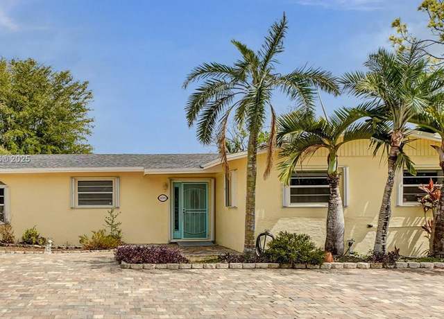 Property at 16395 SW 279th St, Homestead, FL 33031, 4 beds, 2 baths