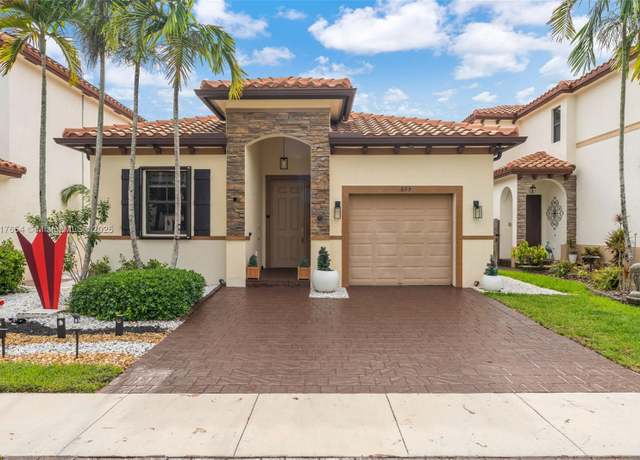 Property at 685 SE 34th Ter, Homestead, FL 33033, 4 beds, 2 baths