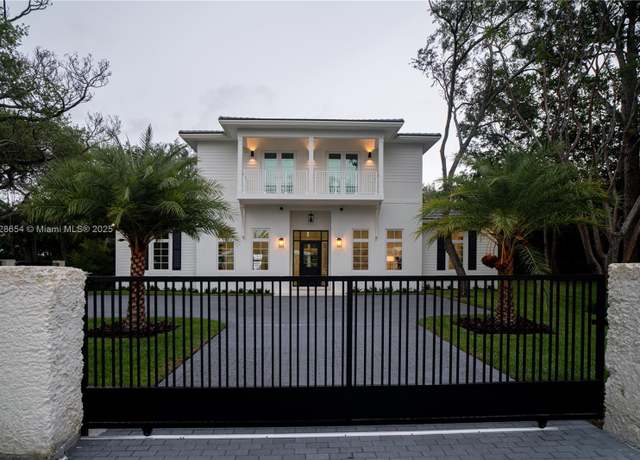 Property at 7605 SW 71st Ave, Miami, FL 33143, 6 beds, 7.5 baths