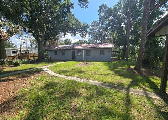 Property at 1400 Randall Rd, Sebring, FL 33872, 3 beds, 2 baths