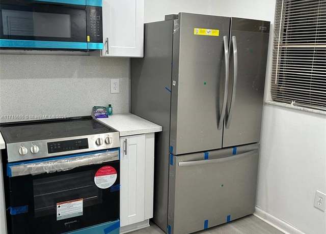 Property at 10815 SW 112th Ave #301, Miami, FL 33176, 2 beds, 2 baths