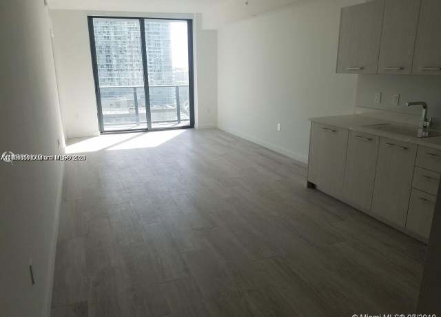 Property at 55 SW 9th St #1805, Miami, FL 33130, 1 bed, 2 baths