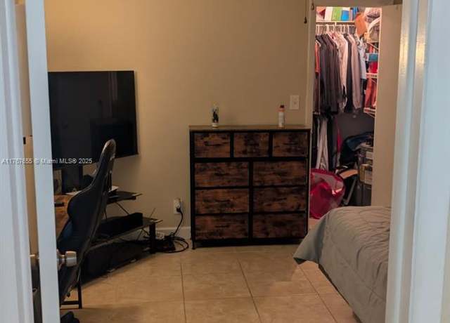 Property at 1824 Monroe St #2, Hollywood, FL 33020, 1 bed, 1 bath