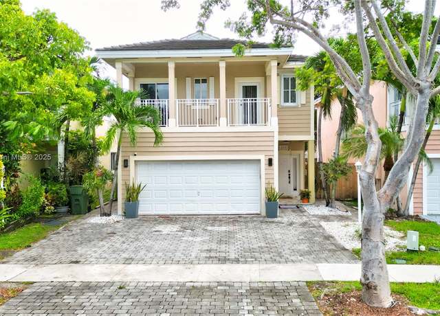 Property at 377 NE 34th Ter, Homestead, FL 33033, 4 beds, 2.5 baths