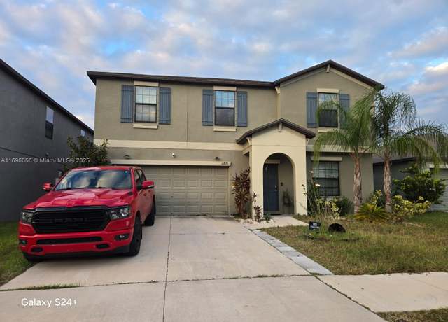 Property at 14825 Crescent Rock Dr, Tampa, FL 33598, 5 beds, 2.5 baths