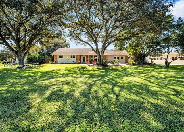 Property at 13350 Luray Rd, Southwest Ranches, FL 33330, 6 beds, 5 baths