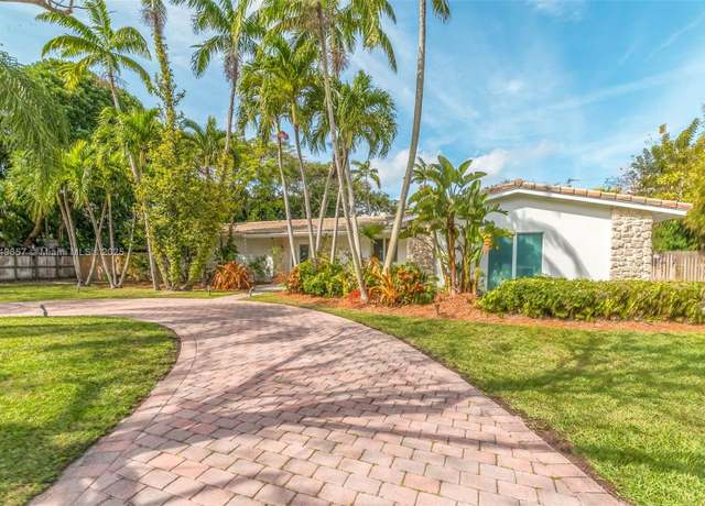 Property at 7405 SW 132nd St, Pinecrest, FL 33156, 4 beds, 2.5 baths