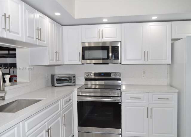 Property at 700 SW 128 Ave Unit 106C, Pembroke Pines, FL 33027, 2 beds, 2 baths