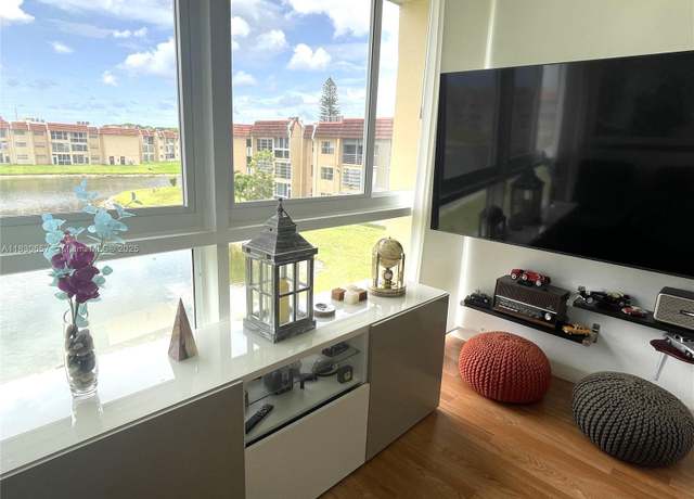 Property at 8951 Sunrise Lakes Blvd #310, Sunrise, FL 33322, 2 beds, 2 baths