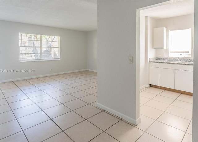 Property at 4160 NW 21st St Unit 139C, Lauderhill, FL 33313, 1 bed, 1 bath