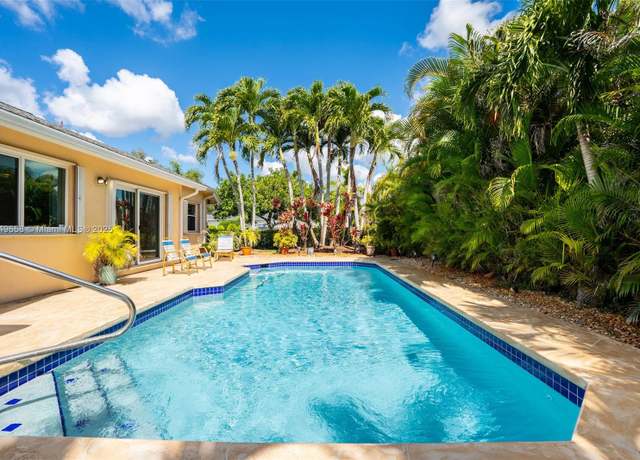 Property at 311 NW 197th Ave, Pembroke Pines, FL 33029, 4 beds, 2 baths