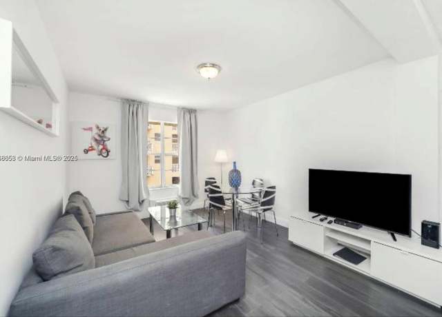Property at 3030 Collins Ave Unit 4F, Miami Beach, FL 33140, 1 bed, 1 bath