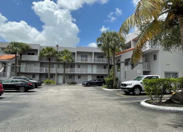 Property at 2750 W 76th St #201, Hialeah, FL 33016, 2 beds, 1.5 baths