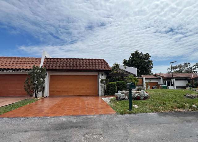 Property at 618 NE 195th St, Miami, FL 33179, 3 beds, 2.5 baths