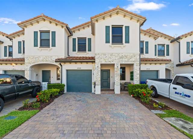 Property at 24548 SW 119th Pl, Homestead, FL 33032, 4 beds, 2.5 baths