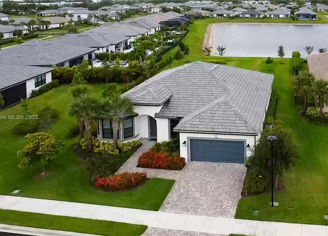 Property at 4527 Blessed Place Dr, Oakland Park, FL 33309, 3 beds, 2 baths