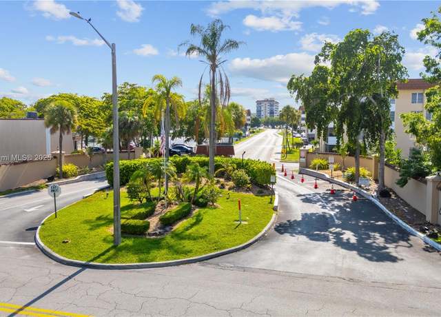 Property at 4088 Inverrary Dr Unit 11F, Lauderhill, FL 33319, 3 beds, 2.5 baths