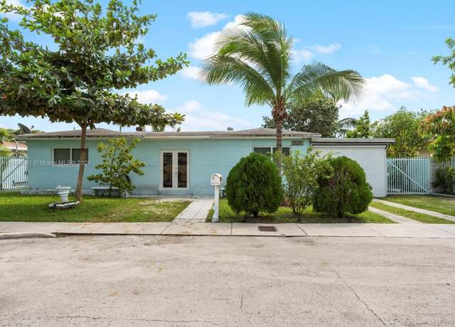 Property at 2560 NE 215th St, Miami, FL 33180, 3 beds, 2 baths