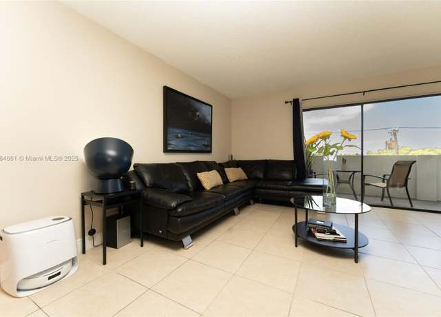 Property at 110 S Shore Dr Unit 4B, Miami Beach, FL 33141, 1 bed, 1.5 baths