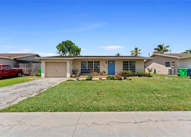 Property at 11421 NW 37th Pl, Sunrise, FL 33323, 2 beds, 2 baths