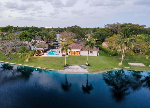 Property at 14120 Leaning Pine Dr, Miami Lakes, FL 33014, 4 beds, 3 baths