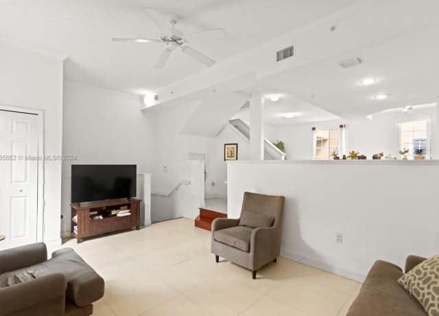 Property at 2965 NE 185th St #1505, Aventura, FL 33180, 3 beds, 2 baths