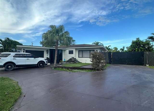 Property at 19361 NW 1st Ct, Miami Gardens, FL 33169, 5 beds, 5 baths