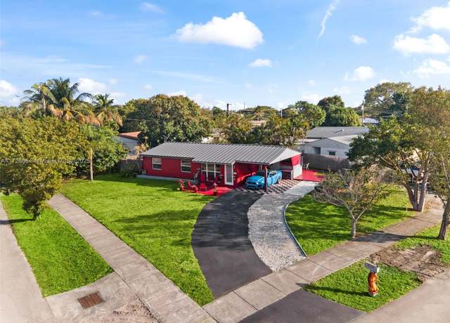 Property at 1916 SW 47th Ave, Fort Lauderdale, FL 33317, 3 beds, 2 baths