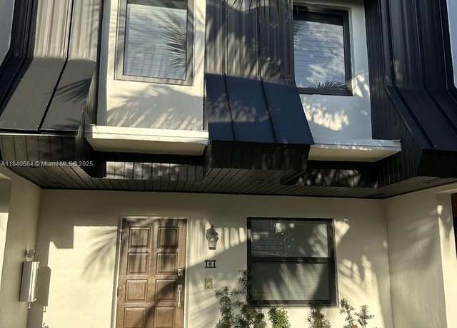 Property at 5555 Ludlam Rd #26, South Miami, FL 33155, 2 beds, 2.5 baths
