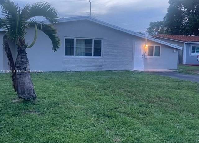 Property at 1430 N 65th Ave, Hollywood, FL 33024, 3 beds, 2 baths