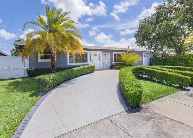 Property at 11210 SW 181st St, Miami, FL 33157, 4 beds, 3 baths