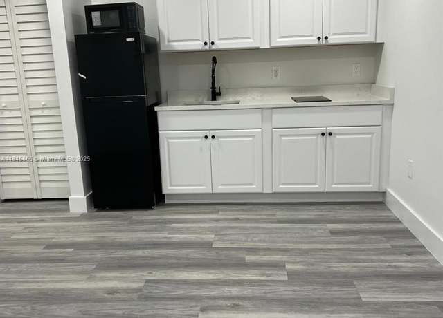 Property at 19404 NW 48th Ave, Miami Gardens, FL 33055, 7 beds, 6 baths