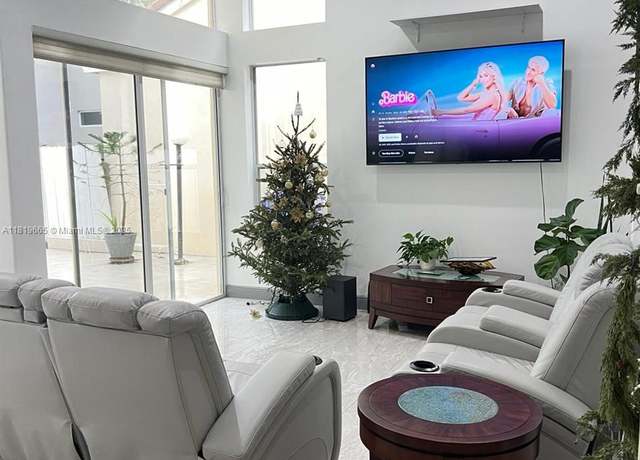 Property at 1120 Papaya St, Hollywood, FL 33019, 4 beds, 2.5 baths
