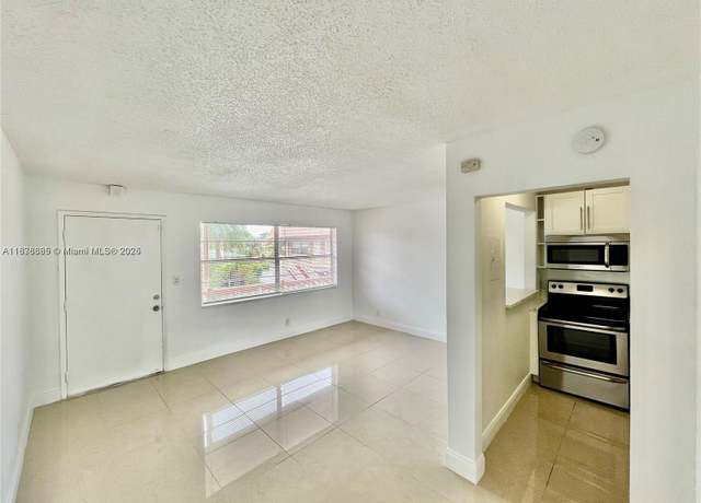 Property at 241 SE 9th Ave #207, Pompano Beach, FL 33060, 1 bed, 1 bath