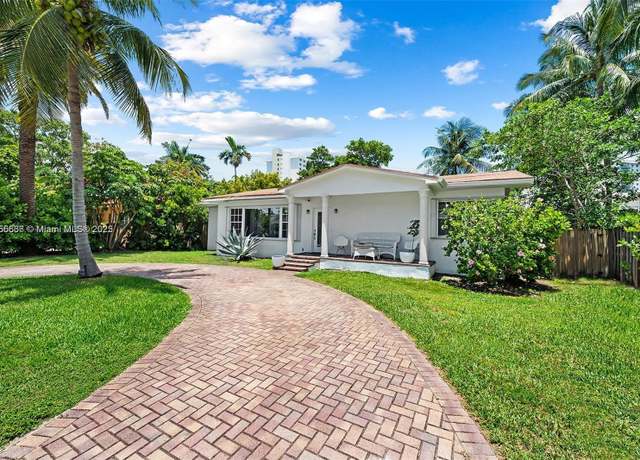 Property at 225 191st Ter, Sunny Isles Beach, FL 33160, 3 beds, 2 baths