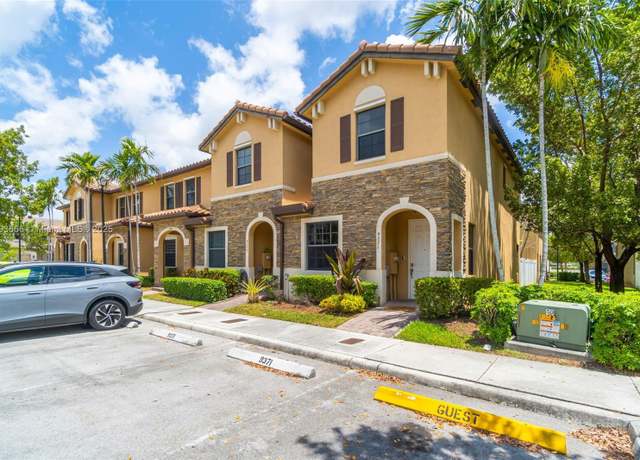 Property at 9371 W 33rd Ave, Hialeah, FL 33018, 3 beds, 2.5 baths
