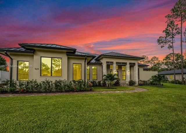 Property at 524 13th St SW, Naples, FL 34117, 5 beds, 4.5 baths