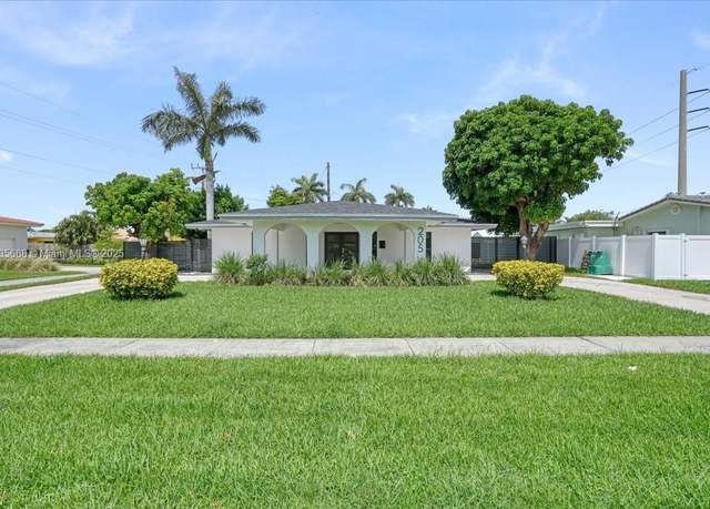Property at 205 SE 3rd Ave, Dania Beach, FL 33004, 3 beds, 2.5 baths