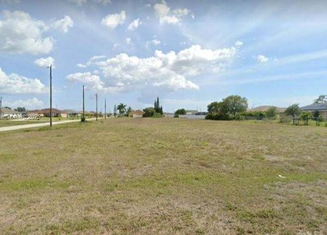 Property at 2710 NW 7 Th Pl, Cape Coral, FL 33993