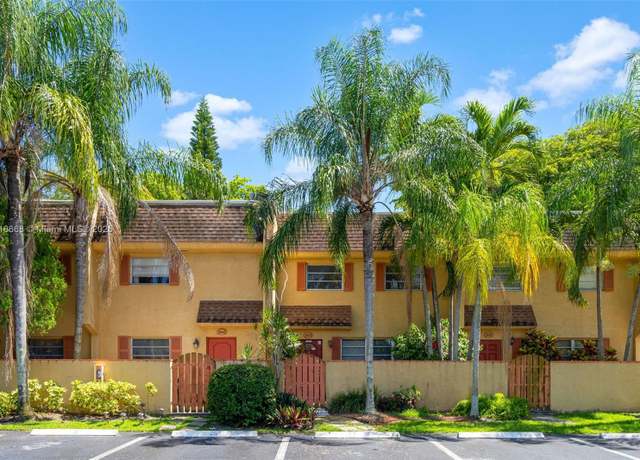 Property at 7175 Nova Dr #303, Davie, FL 33317, 3 beds, 2.5 baths