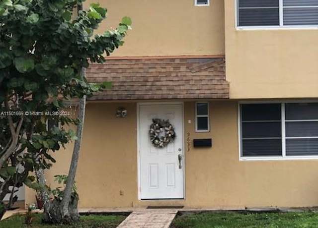Property at 9633 SW 20th Ter #9633, Miami, FL 33165, 3 beds, 2.5 baths