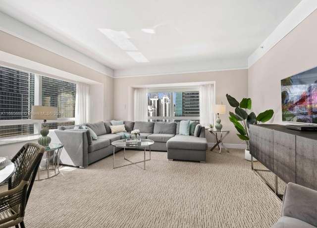 Property at 1435 Brickell Ave #3212, Miami, FL 33131, 2 beds, 2.5 baths