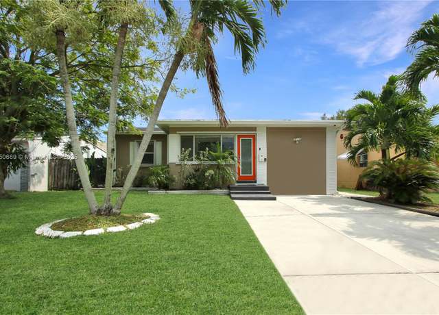 Property at 2422 Roosevelt St, Hollywood, FL 33020, 3 beds, 2 baths